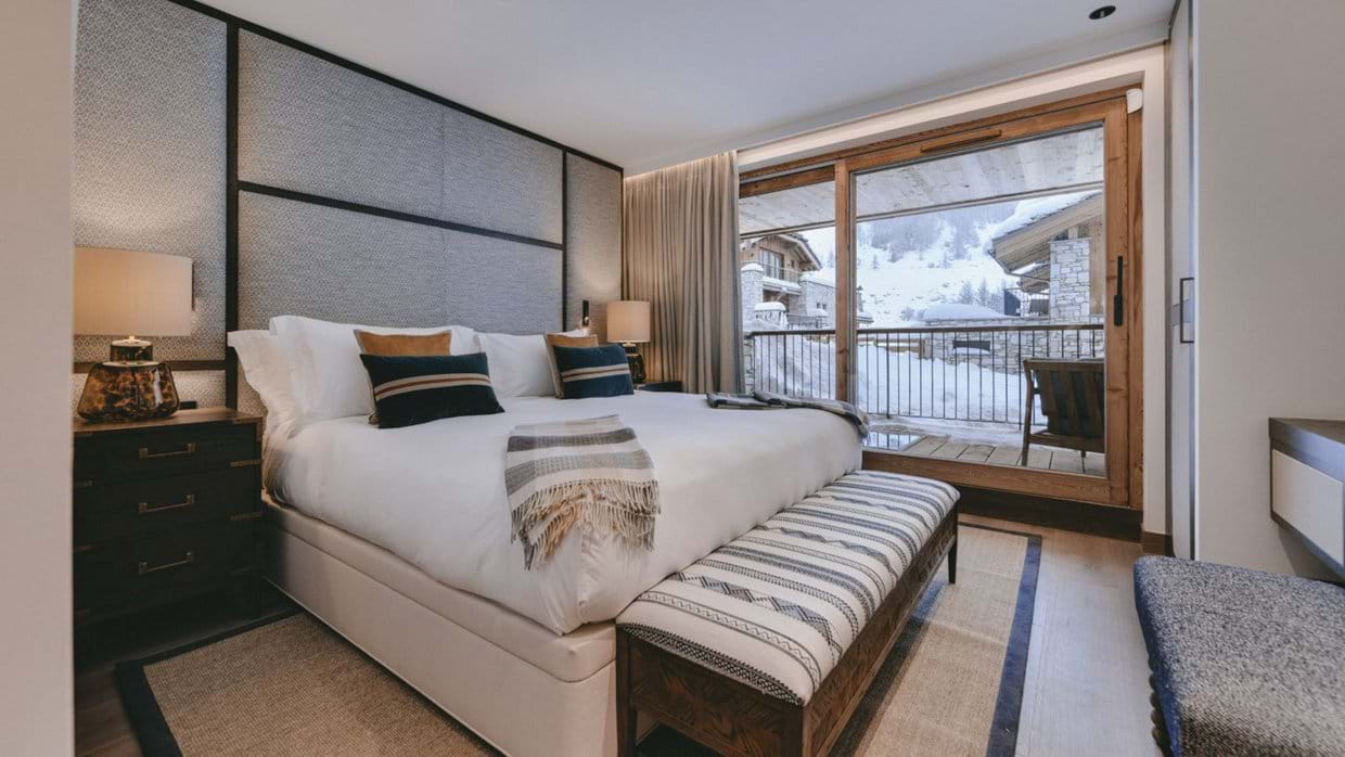 luxury-ski-chalets-val-disere-chalet-la-tene-oxford-ski-bedroom4.jpg