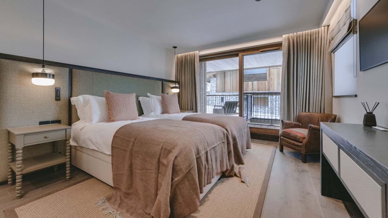 luxury-ski-chalets-val-disere-chalet-la-tene-oxford-ski-bedroom5 (3).jpg