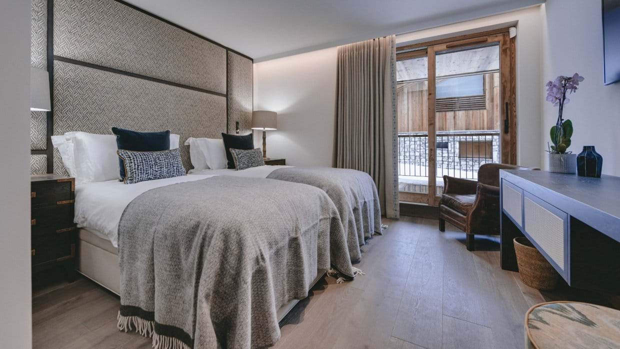 luxury-ski-chalets-val-disere-chalet-la-tene-oxford-ski-bedroom6 (2).jpg