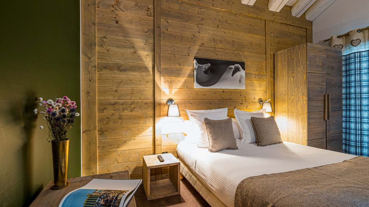 Luxury-Ski-Chalet-La Plagne-Chalet-Hugo-Oxford-Ski- Bedroom 2.jpg