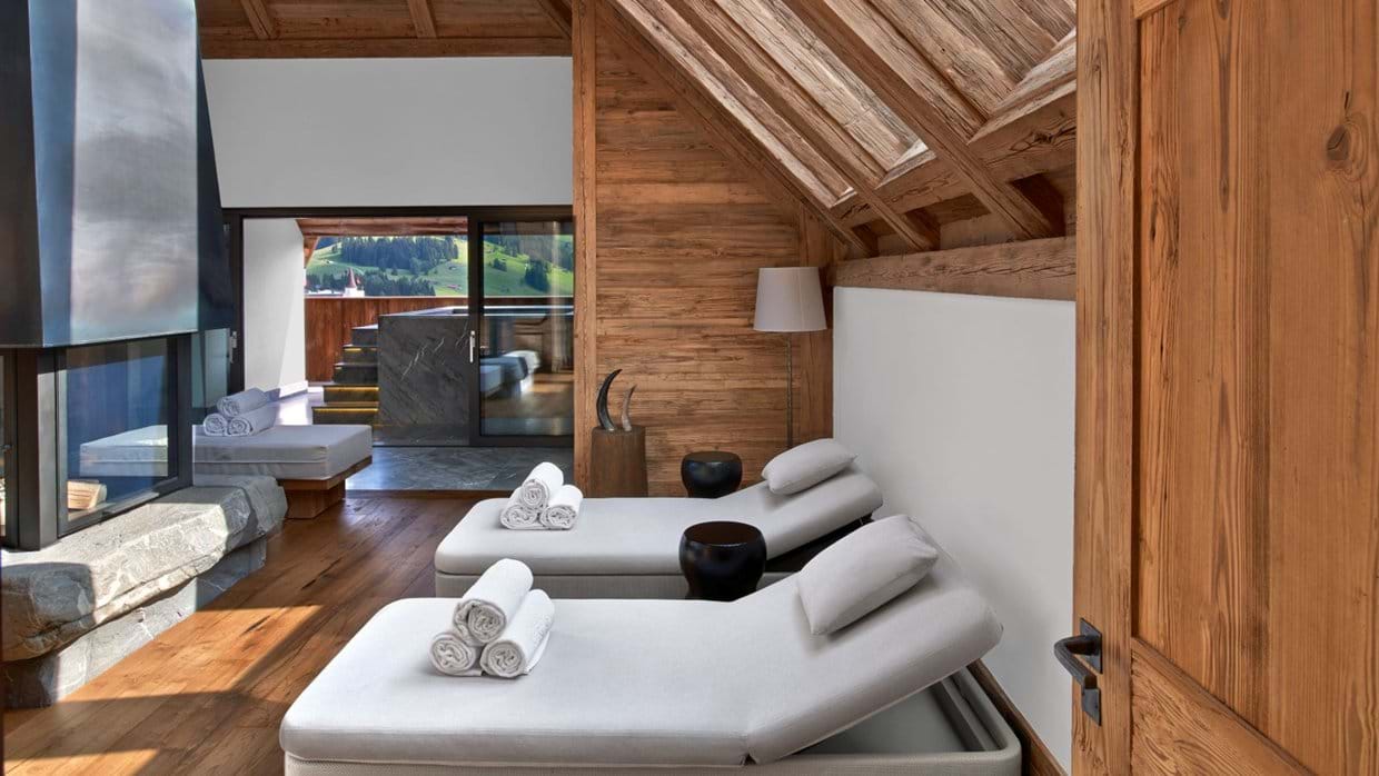 Luxury-Ski-Chalet-Gstaad-Panorama-Suite-Alpina-Gstaad-Oxford-Ski-Spa3.jpg