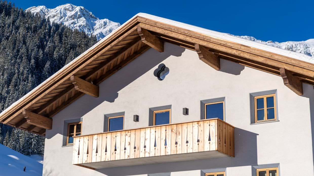 Luxury-Ski-Chalet-St-Anton-Chalet-Silver-Fox-1-Oxford-Ski-Exterior2.jpg