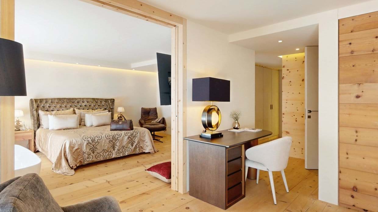 luxury-ski-chalet-st-moritz-chesa-laret-oxford-ski-bedroom1 (3).jpg