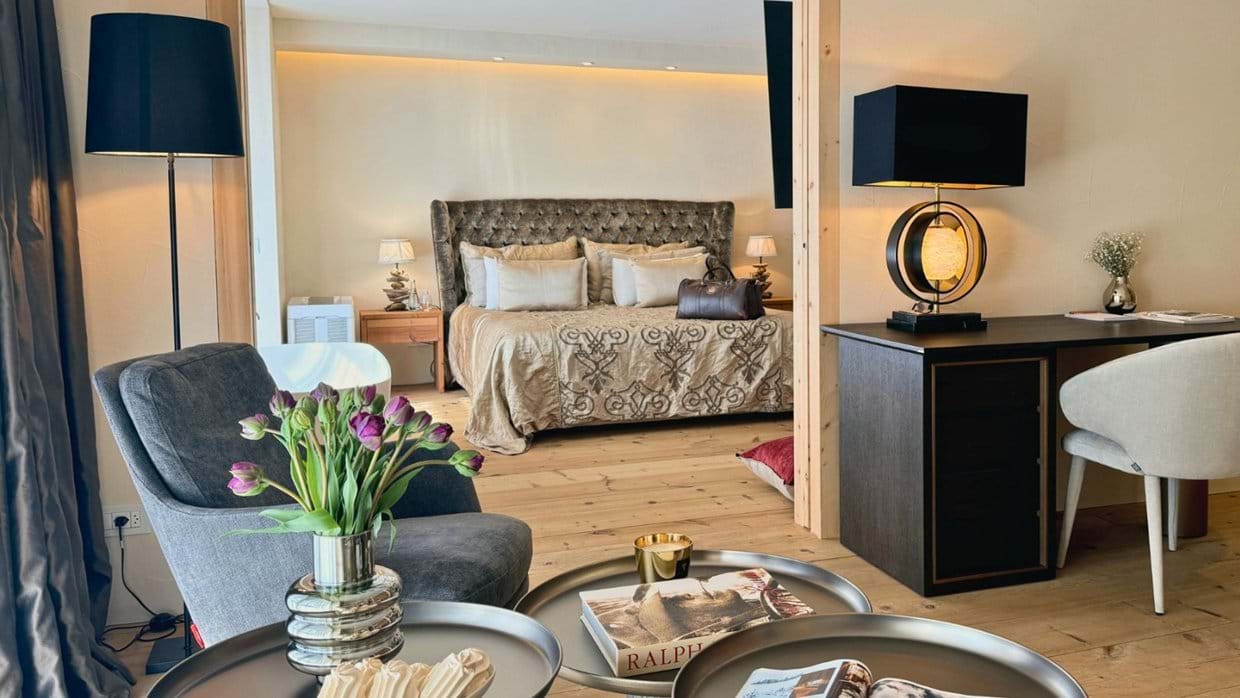 luxury-ski-chalet-st-moritz-chesa-laret-oxford-ski-bedroom1 (1).jpg