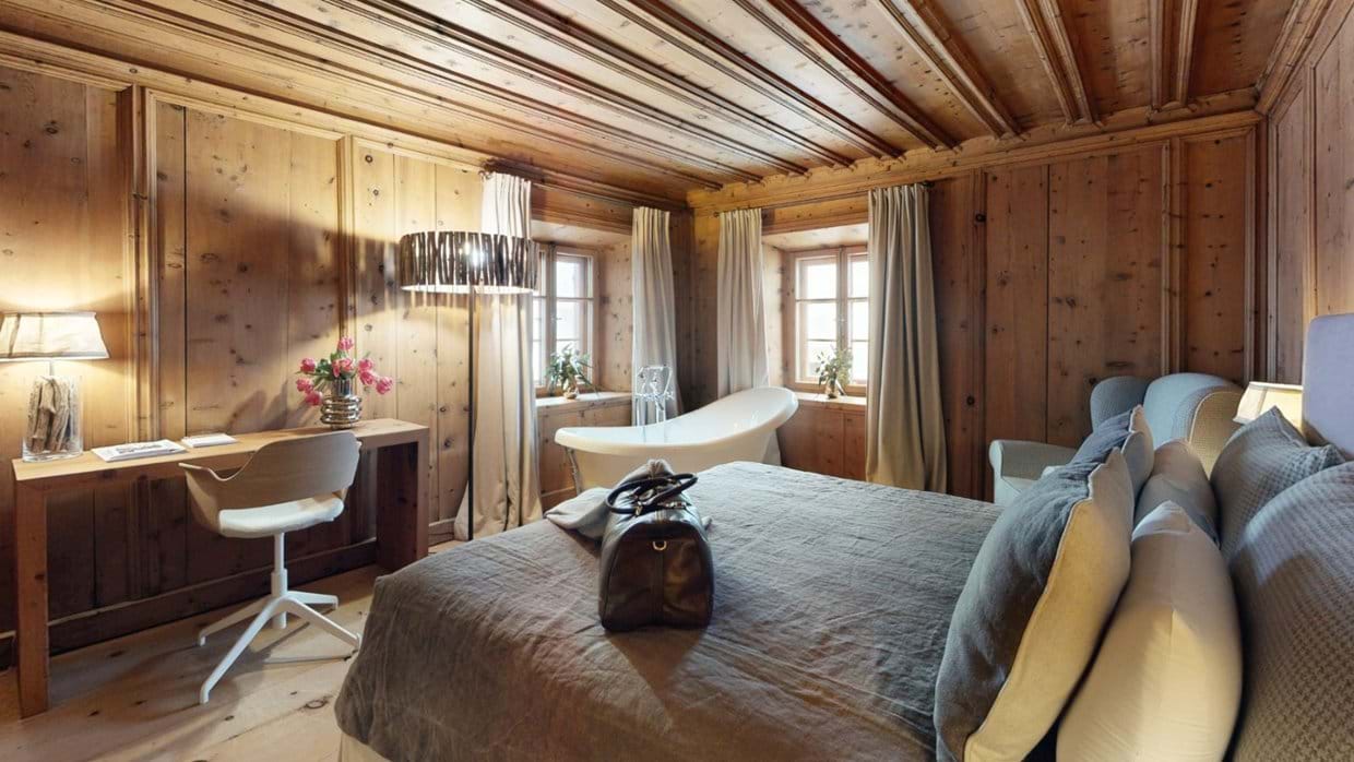luxury-ski-chalet-st-moritz-chesa-laret-oxford-ski-bedroom4 (2).jpg