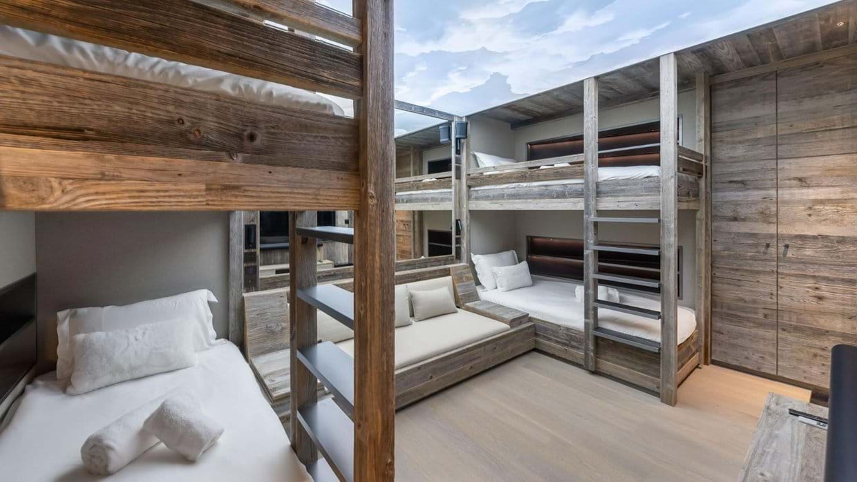 Luxury-Ski-Chalet-Courchevel-1850-Chalet-Bellarossa-Oxford-Ski-Bunkroom (14).jpg