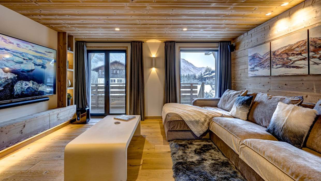 Luxury-Ski-Chalet-Chamonix-Chalet-Josephone-Oxford-Ski-TV-Room.jpg