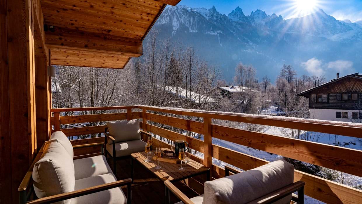Luxury-Ski-Chalet-Chamonix-Chalet-Josephone-Oxford-Ski-Balcony.jpg