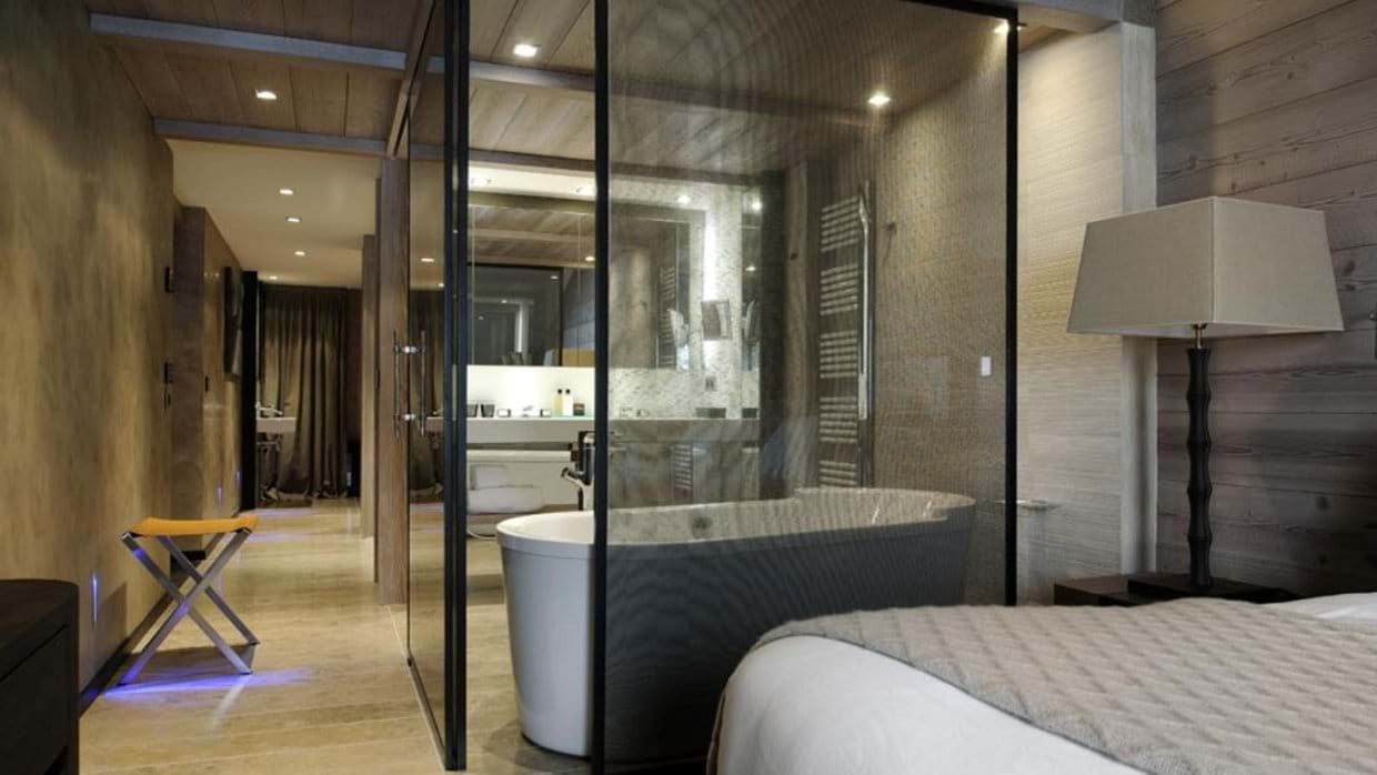 luxury-ski-chalets-courchevel-1850-beryl-apartment-oxford-ski-bathroom.jpg