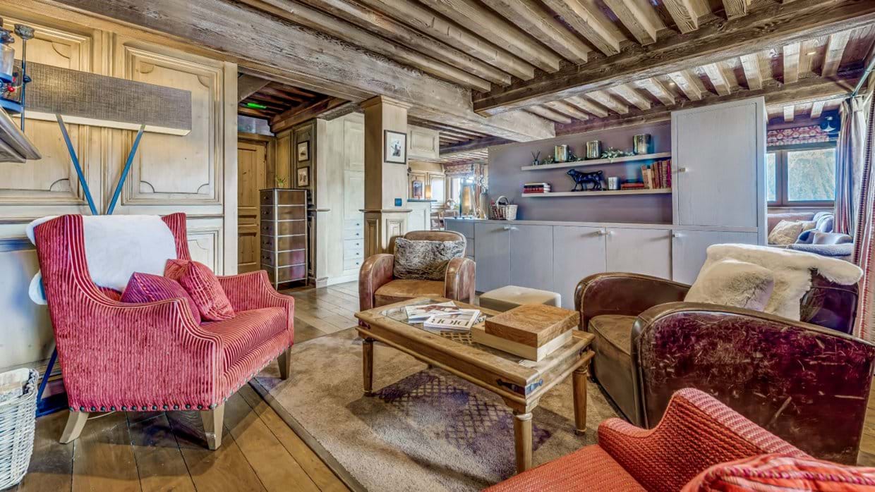 luxury-ski-chalets-courchevel-chalet-st-christophe-oxford-ski-living-room (2).jpg