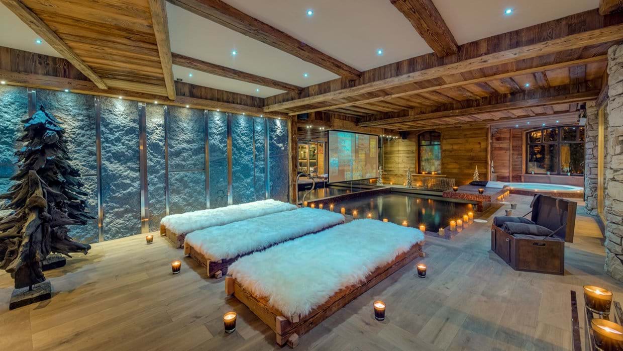luxury-ski-chalets-val-disere-chalet-lhotse-oxford-ski-hot-tub.jpg