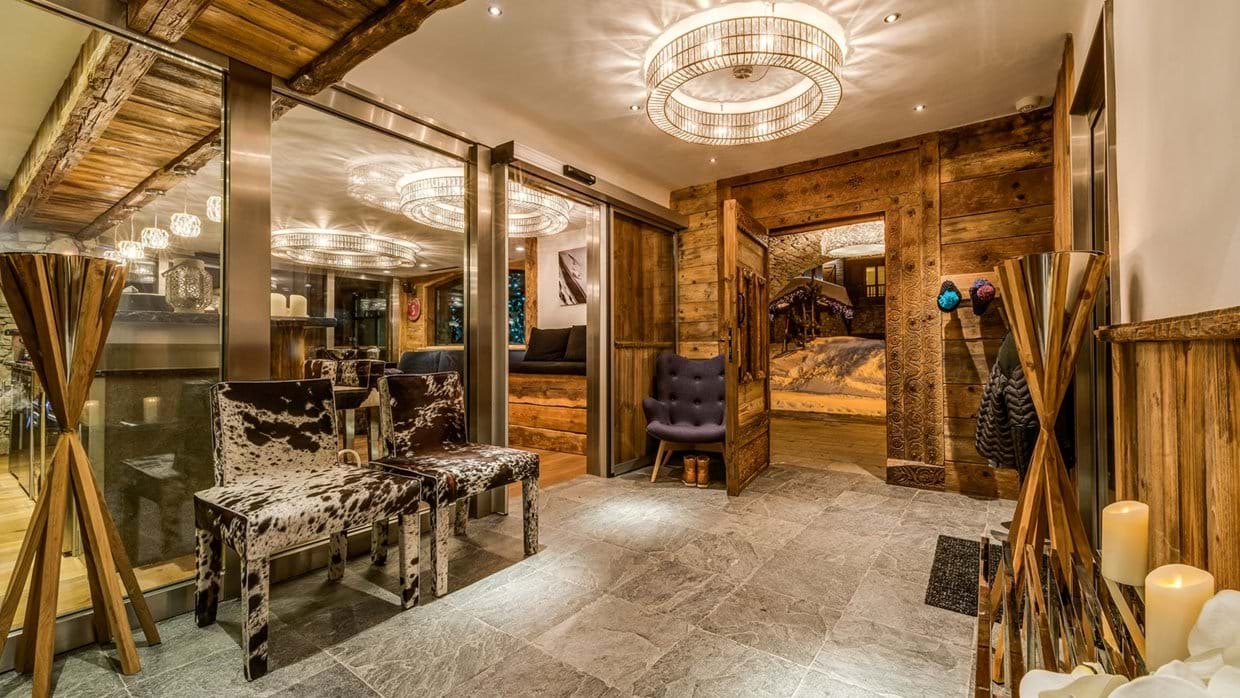 luxury-ski-chalets-val-disere-chalet-lhotse-oxford-ski-entrance.jpg