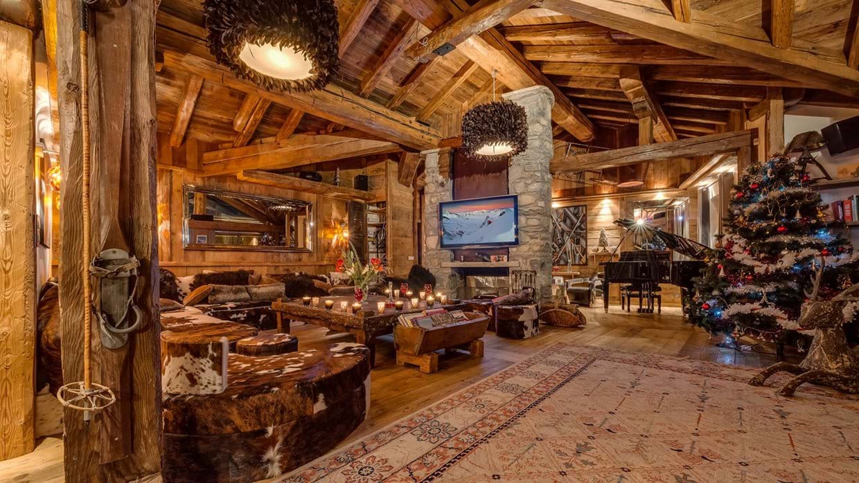 luxury-ski-chalets-val-disere-chalet-lhotse-oxford-ski-lounge (1).jpg
