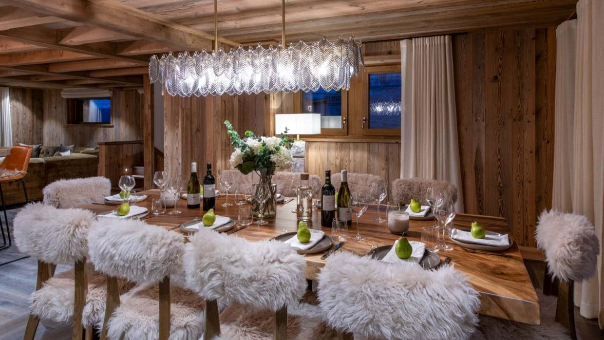 Luxury-Ski-Chalet-Meribl-Chalet-Caribou-Oxford-Ski-Dining2.jpg