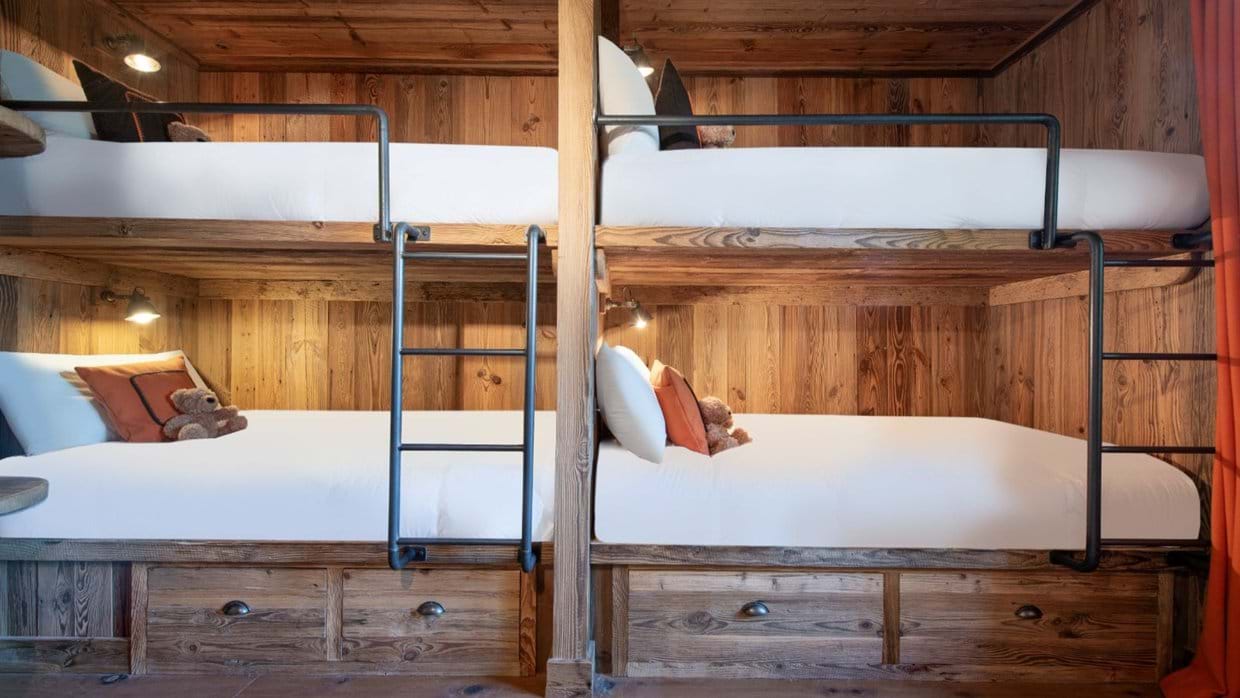 Luxury-Ski-Chalet-Val-D-Isere-Chalet-Lashca-Oxford-Ski-Bunk-Bedroom (16).jpg