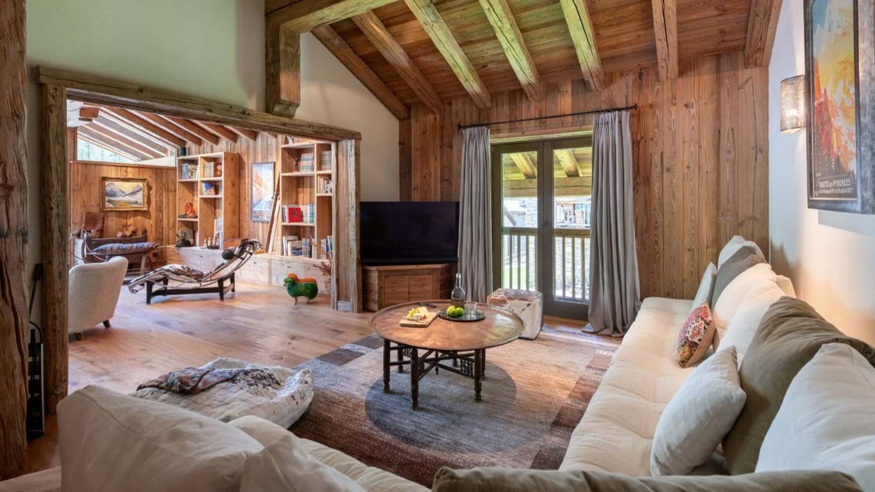 Luxury-Ski-Chalet-Val-D-Isere-Chalet-Lashca-Oxford-Ski-Lounge4.jpg