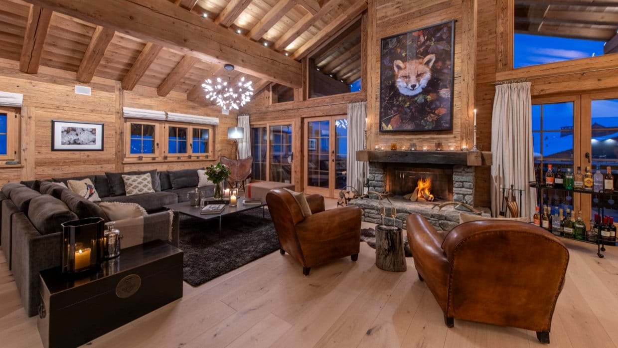 Open living room with views in Penthouse Treize Etoiles.jpg