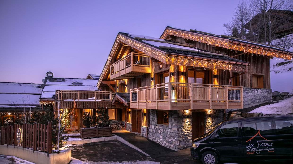 luxury-ski-chalets-meribel-ferme-de-mon-grand-pere-oxford-ski (4).jpg
