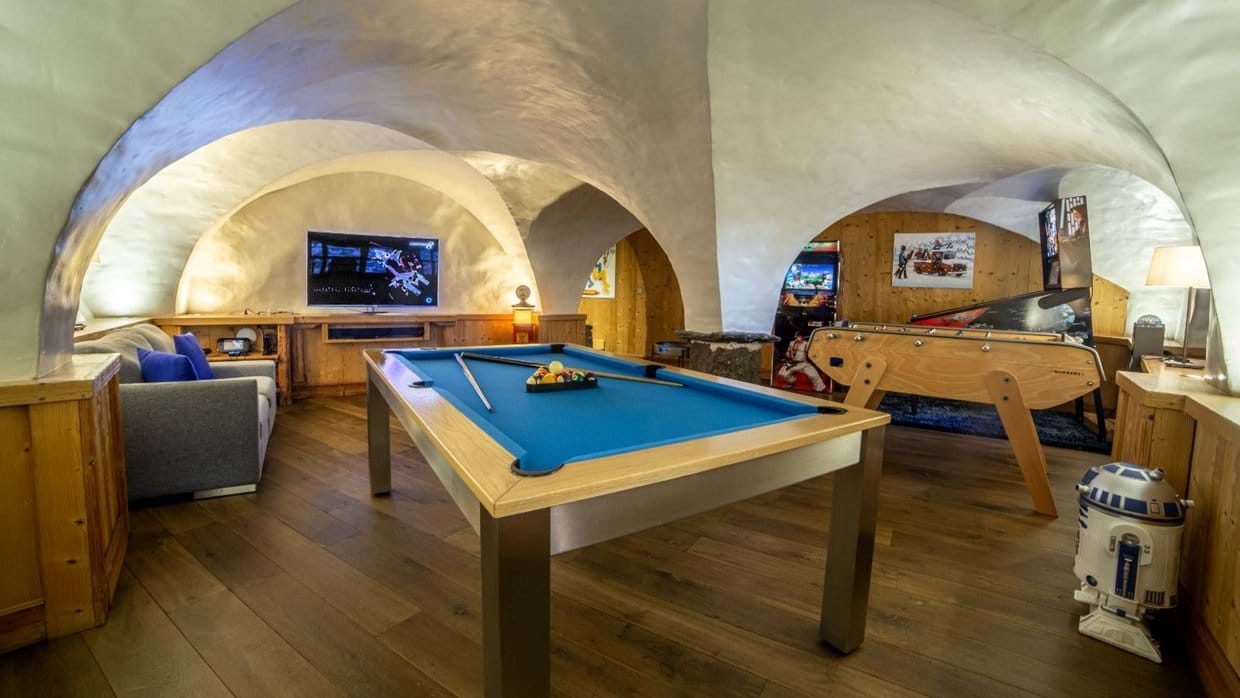 luxury-ski-chalets-meribel-ferme-de-mon-grand-pere-oxford-ski-games-room (1).jpg