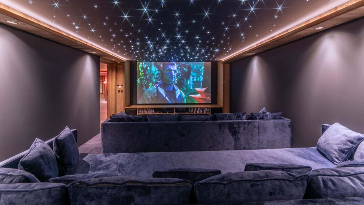 luxury-ski-chalets-meribel-ferme-de-mon-grand-pere-oxford-ski-cinema (2).jpg