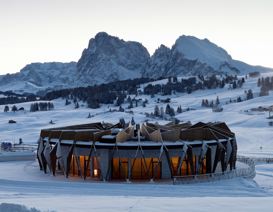 Five-Star Ski Hotels in Italy: A Guide to Luxury Ski Holidays in the Dolomites